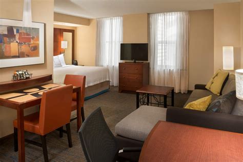 The 10 best cheap hotels in Toronto, Canada .